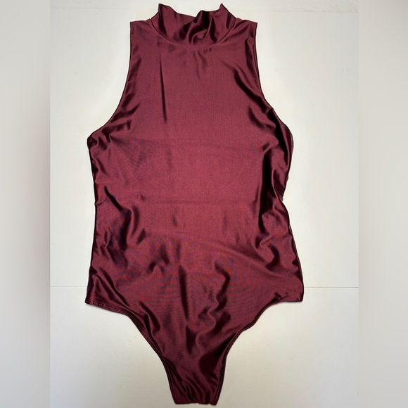 House of Harlow 1960 Mock Neck Deep Purple/red Thong Shiny Bodysuit Sz XS - Picture 1 of 3